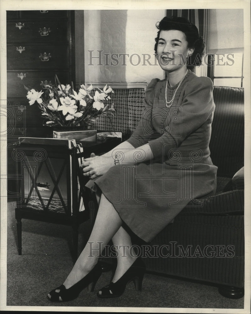 1941 Press Photo Mrs Milton Englert - mja17986- Historic Images