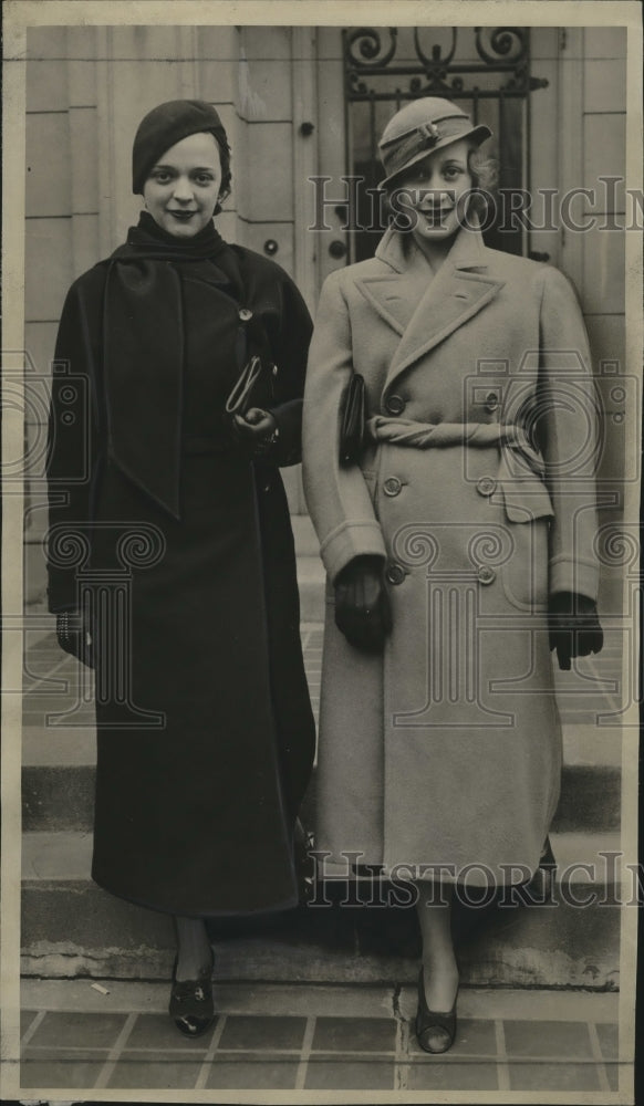 1932 Press Photo Miss Anne Smart and Miss Antoinnete Smith - Historic Images