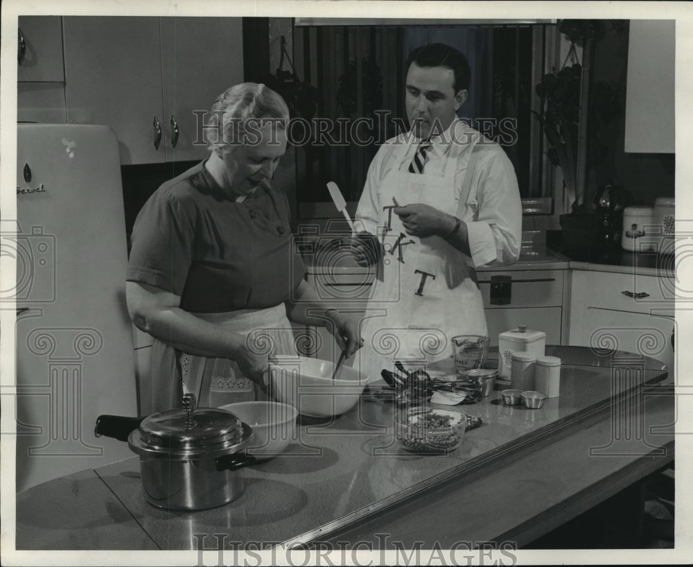 1951 Press Photo Mrs. Breta Griem and Larry Clark - mja18849