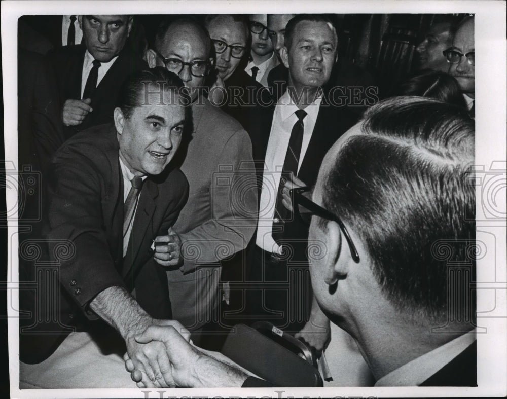 1967 Press Photo Former Gov George Wallace of Alabama, campaigns in Milwaukee- Historic Images