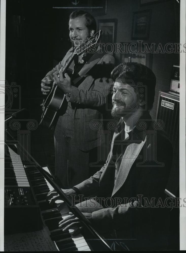 1977 Press Photo Terry Smith & Carl Bopp of Visions - mja19627- Historic Images