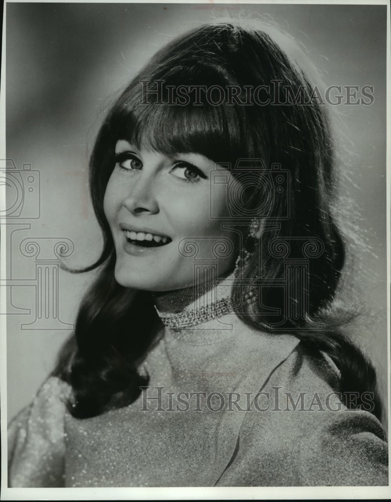 1974 Press Photo Vocalist Sunni Walton to come to Pfister Hotel Crown Room