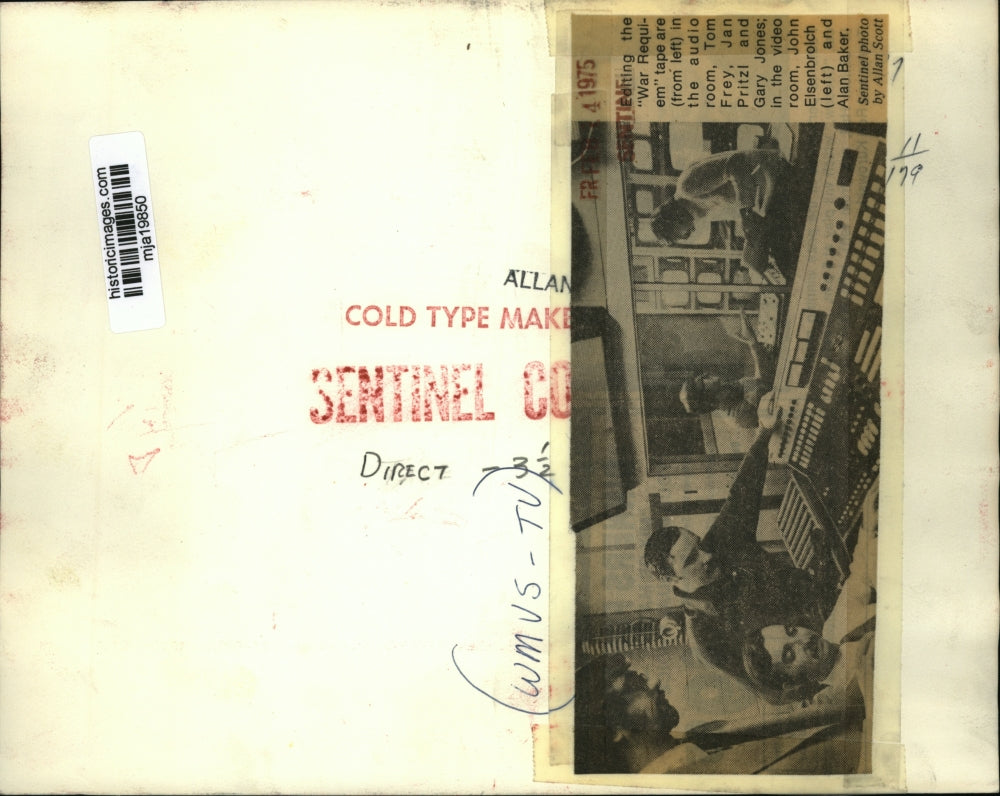 1975 Press Photo Tom Frey, Jan Pritzi & others editing the War Requiem tape