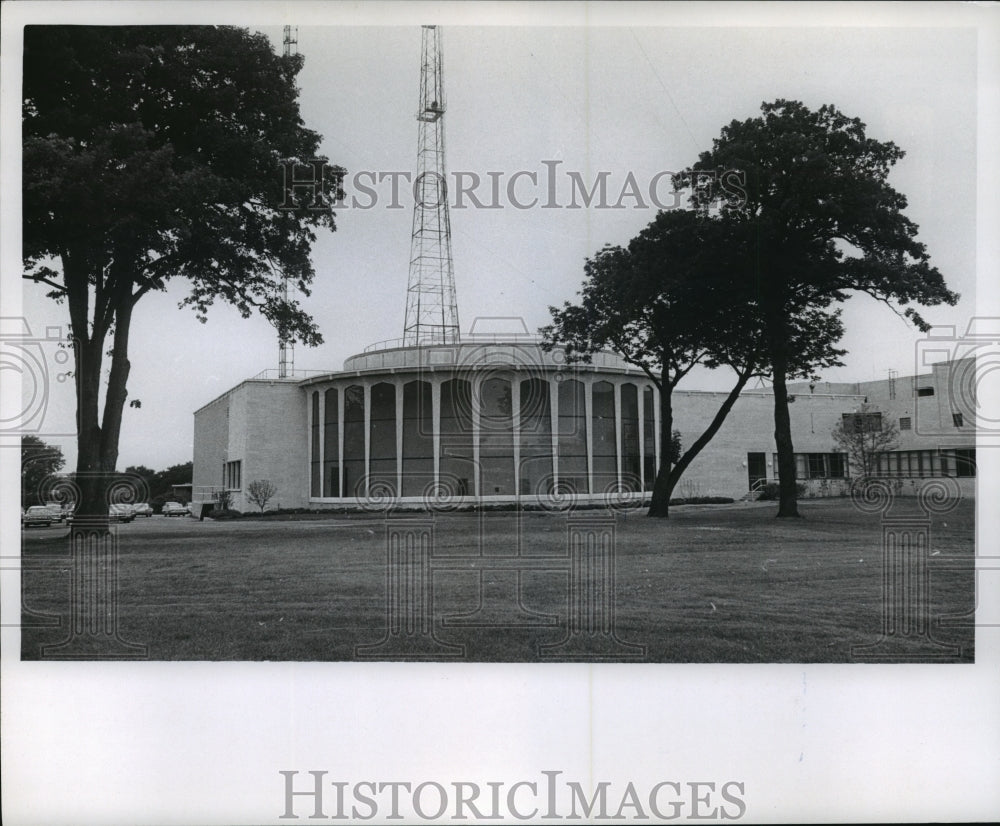 1966 Press Photo WTMJ, WTMJ-FM &amp; WTMJ-TV-Radio City Exterior- Historic Images