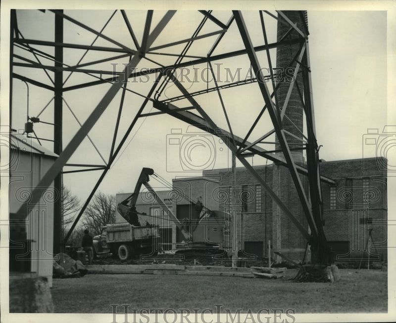 Load image into Gallery viewer, 1952 Press Photo Television Transmitter New Tower - mja20022
