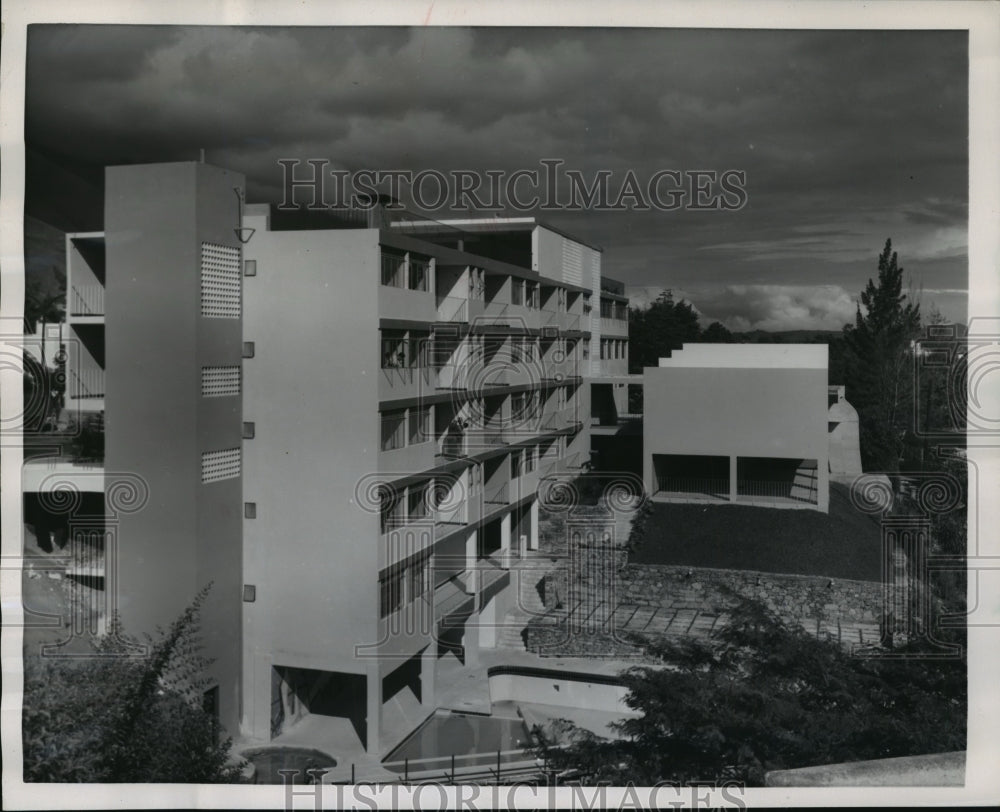 1954 Press Photo An ultra-modern apartment building in Caracas - mja20089- Historic Images