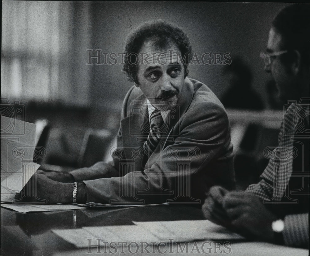 1978 Press Photo Atty Dale Arenz at the Waukesha County County Courthouse