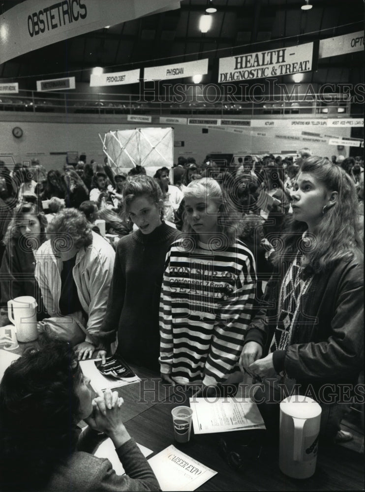 1991 Press Photo Career Expo at the Waukesha County Exposition Center- Historic Images