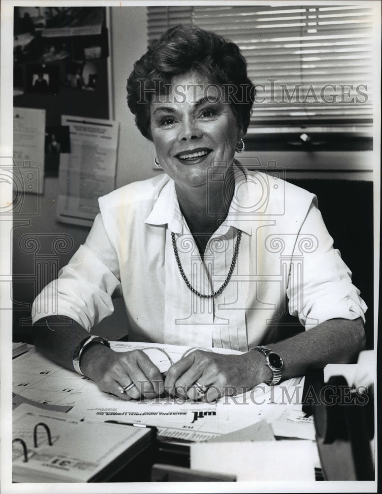 1980 Press Photo Loie D Sawyer, President of Waukesha Industrial Lumber Inc
