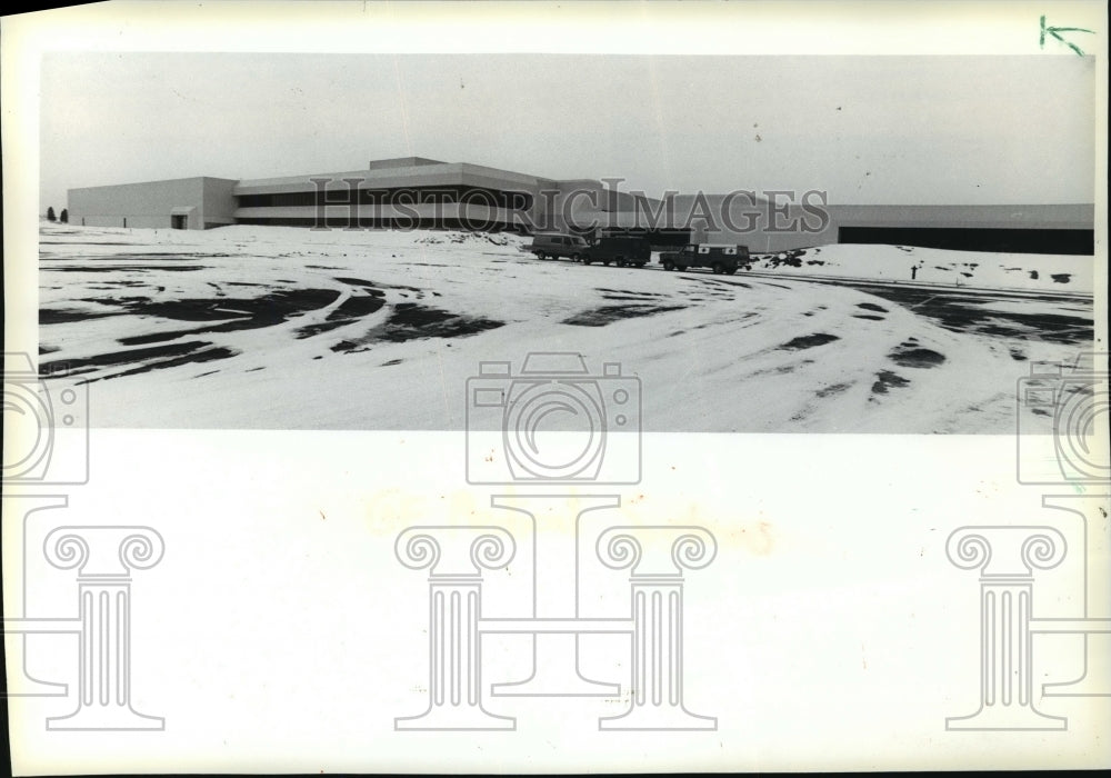 1983 Press Photo General Electric Medical Systems' new plant on Waukesha