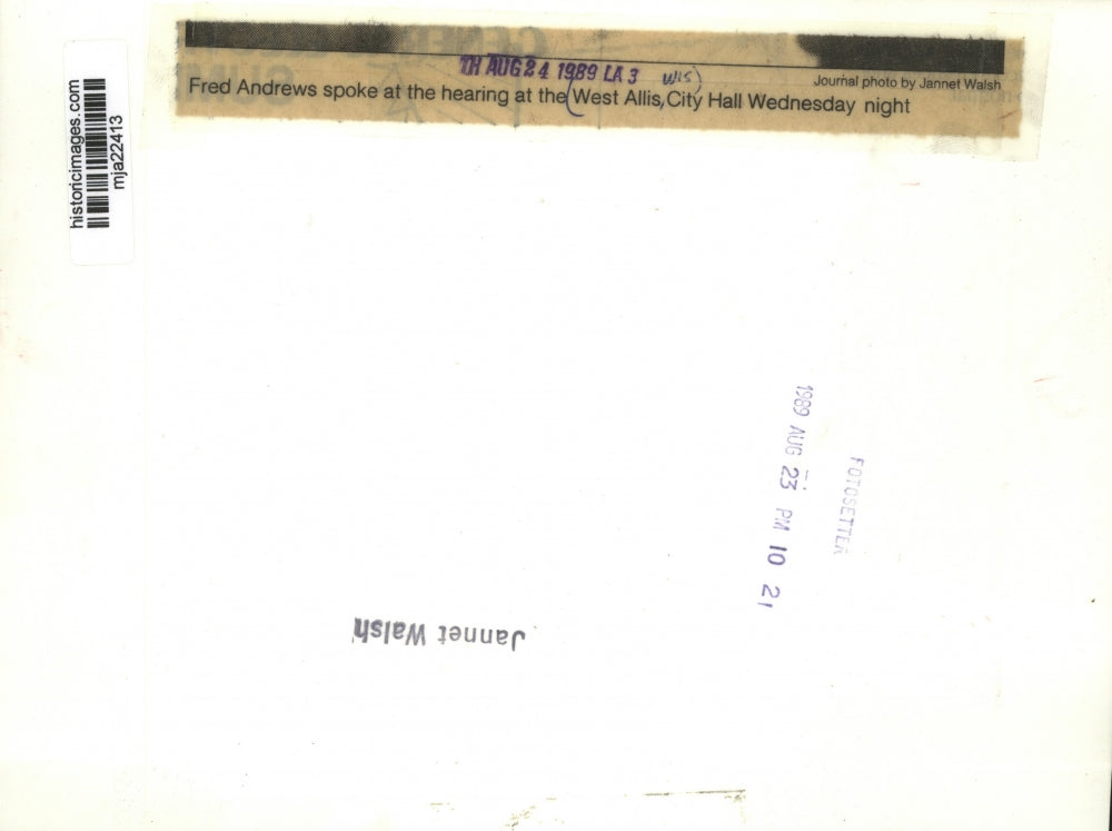 1989 Press Photo Fred Andrews spoke at the hearing at the West Allis City Hall