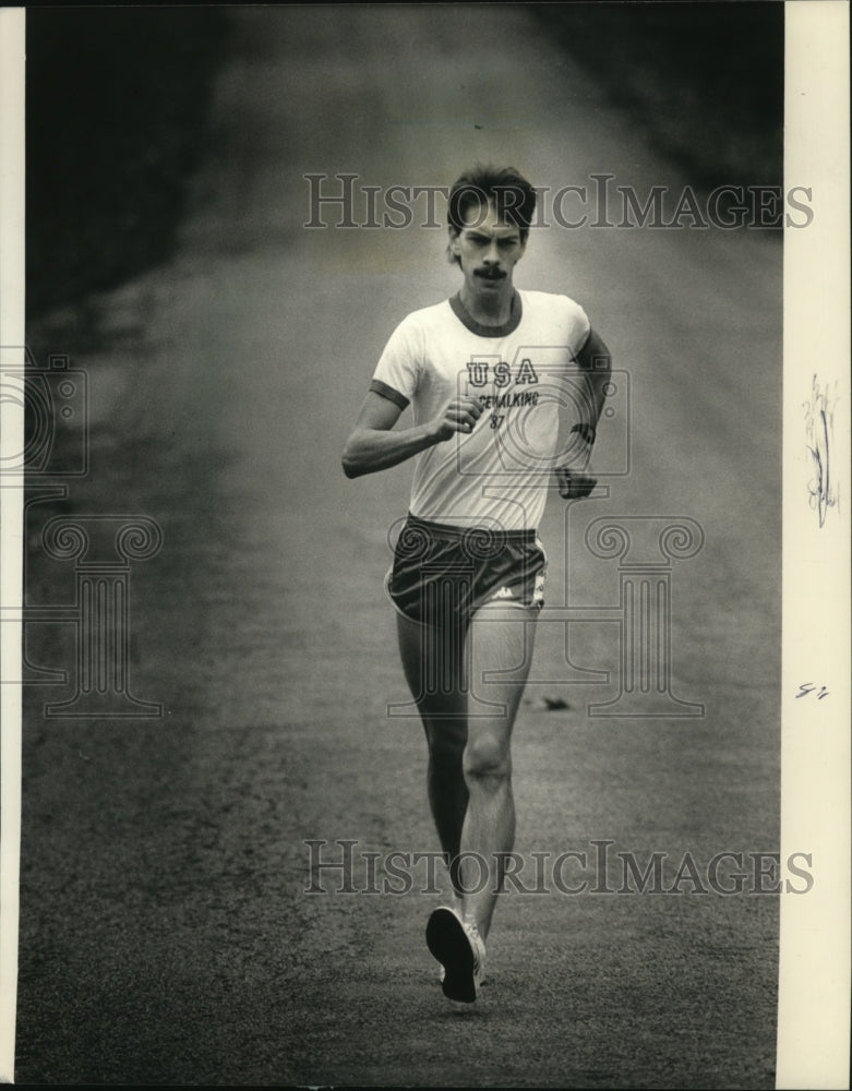 1987 Press Photo Paul Wick of Elkhorn hopes to make it as a member of US team- Historic Images