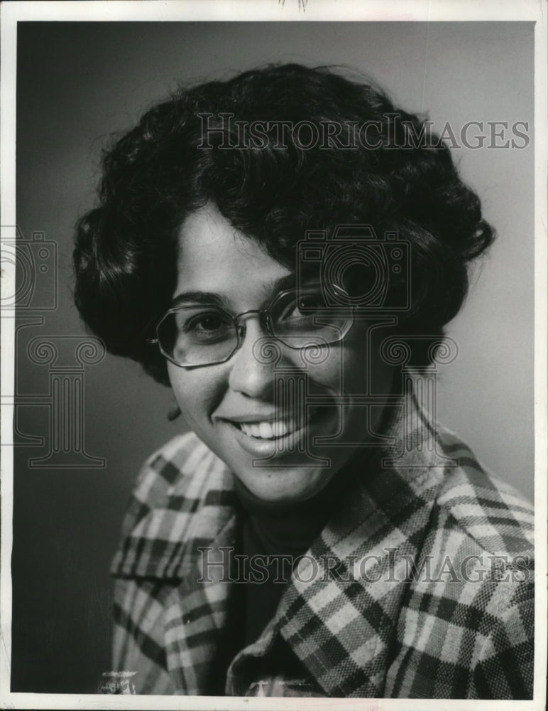 1974 Press Photo Joanne Williams with WTMJ-TV - mja23567