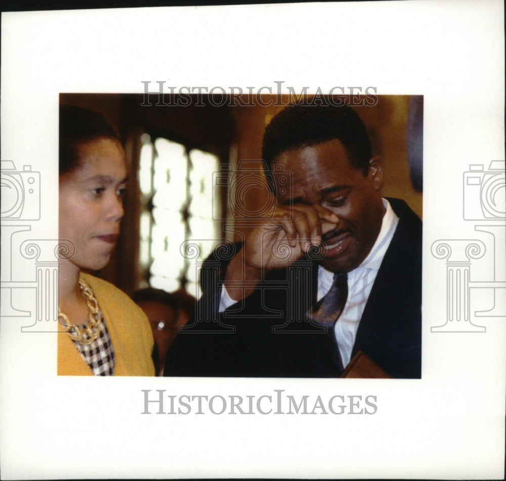 1992 Press Photo Gregory Alan Williams honored for helping rescue motorist.- Historic Images