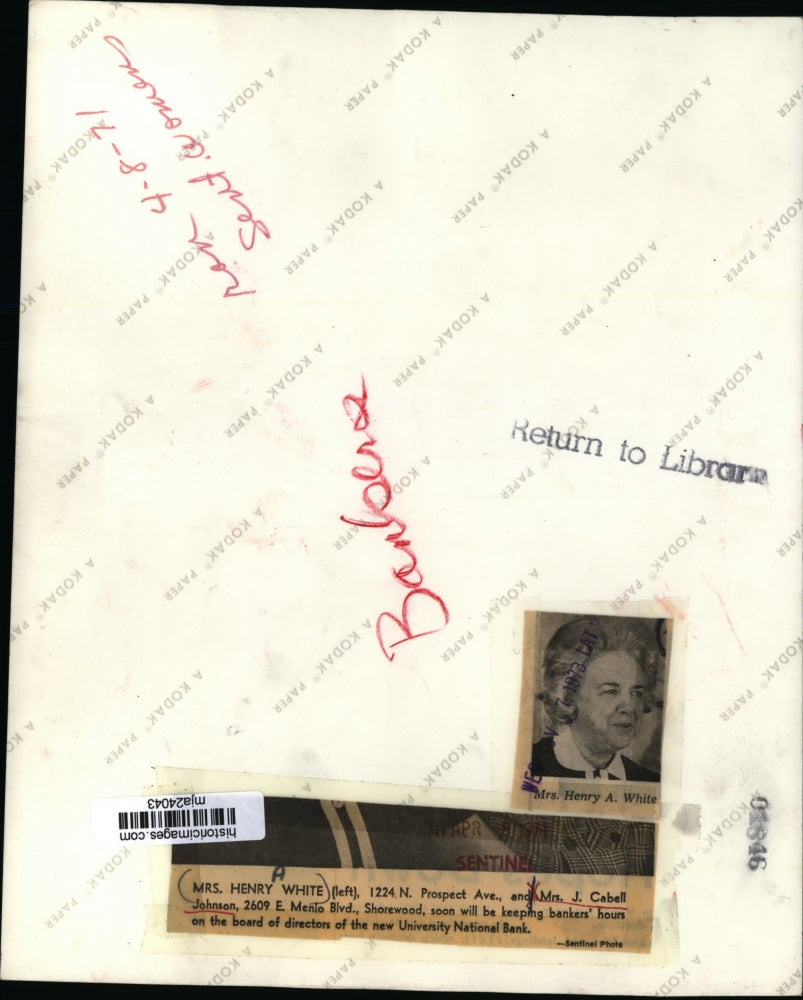 1971 Press Photo Mrs. Henry White, Mrs. J. Cabell Johnson join bank board