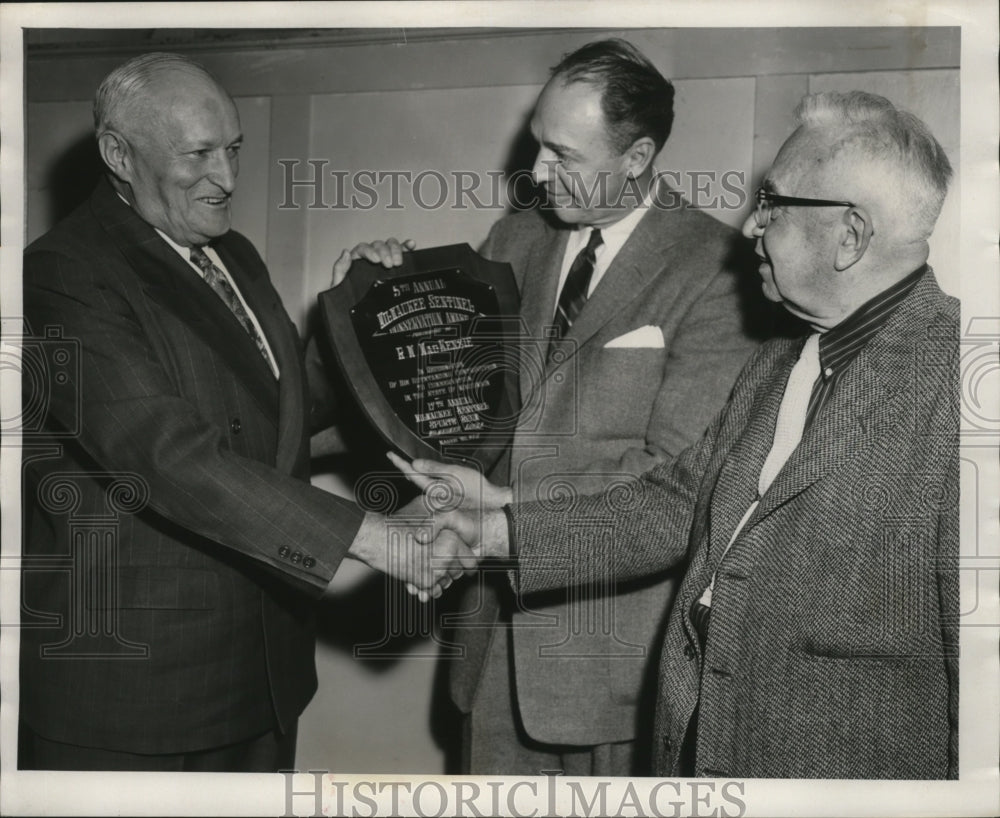 1957 Press Photo of Lew Morrison - Historic Images