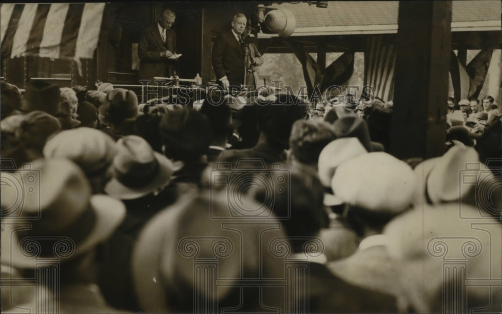 1936 Press Photo Alf M. Landon Speaking to Crowd in Fond Du Lac - mja24318