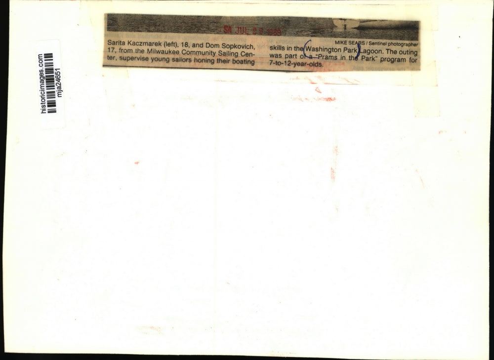 1989 Press Photo Milwaukee Community Sailing Center in Washington Park