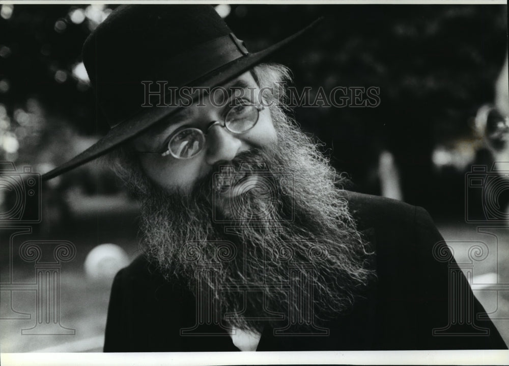 1994 Press Photo Thomas Staats in re-created Methodist rite wedding ceremony- Historic Images