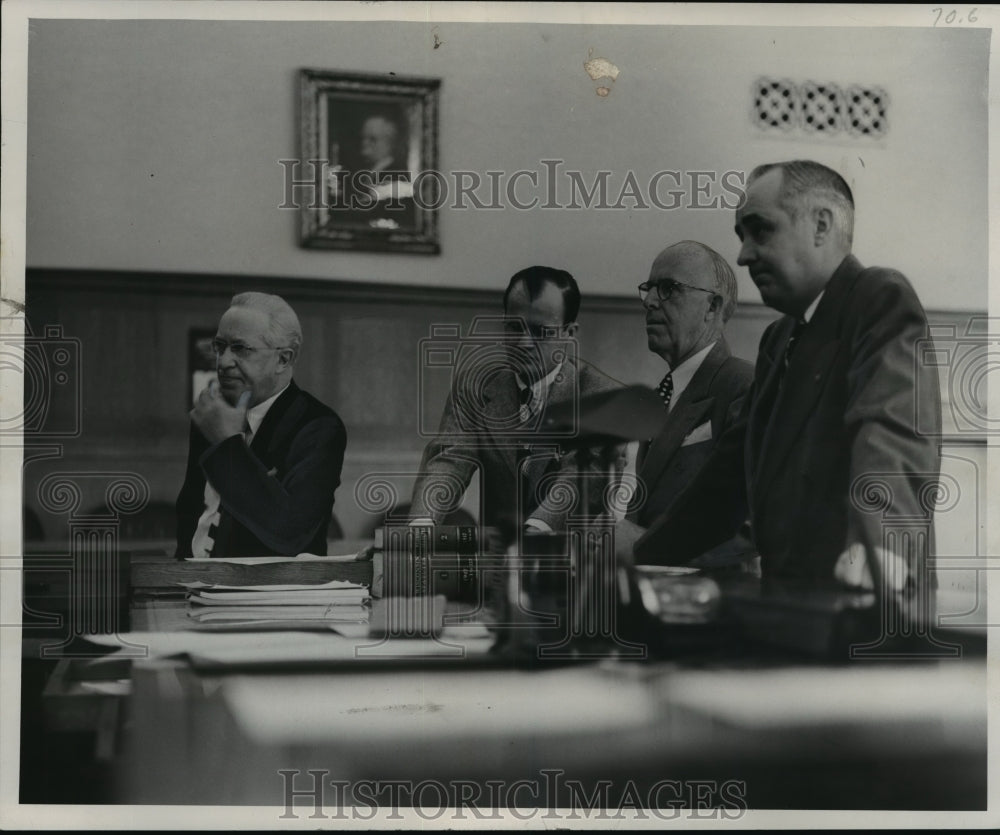 1949 Press Photo Milton Babich, on trial, murderer of wife&#39;s 16 yr. old sister- Historic Images