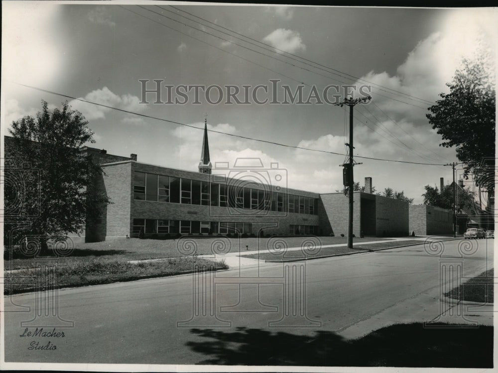 1957 Press Photo The new St. Mark&#39;s Lutheran school in Watertown- Historic Images