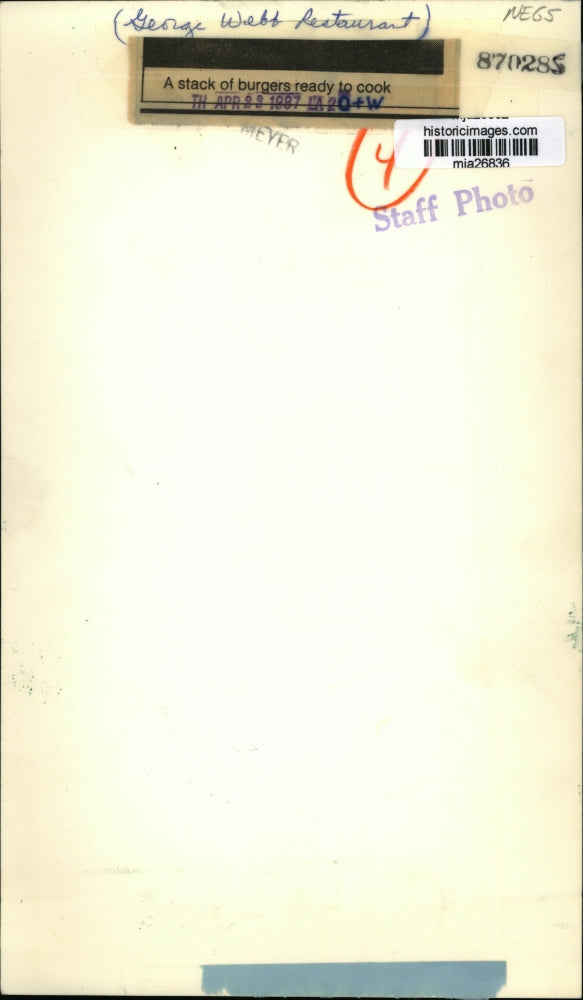 1987 Press Photo A stack of burgers read to cook at George Webb Restaurant