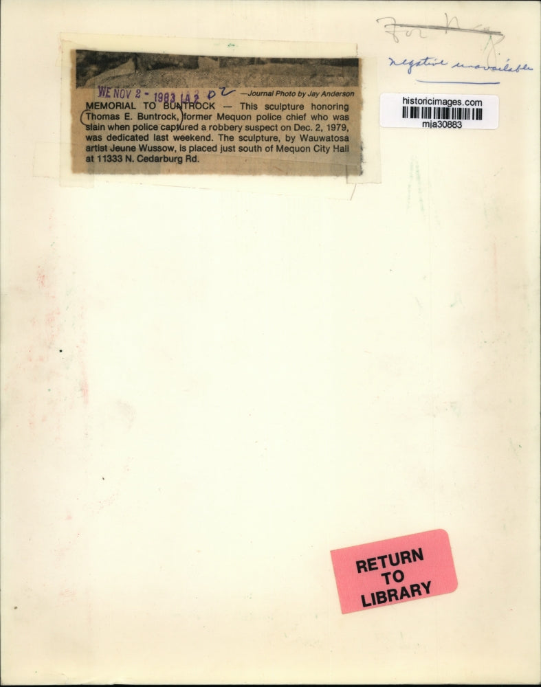 1983 Press Photo The statue of slain Mequon Police Chief Thomas Buntrock