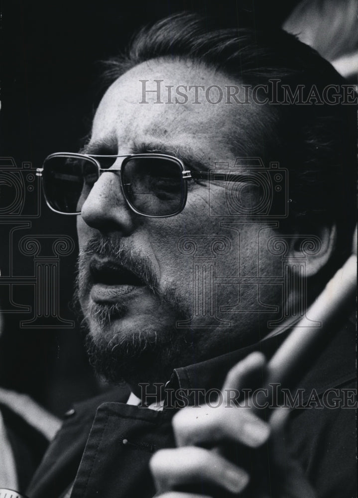 Load image into Gallery viewer, 1979 Press Photo Erwin Knoll, Progressive Magazine editor - mja31592
