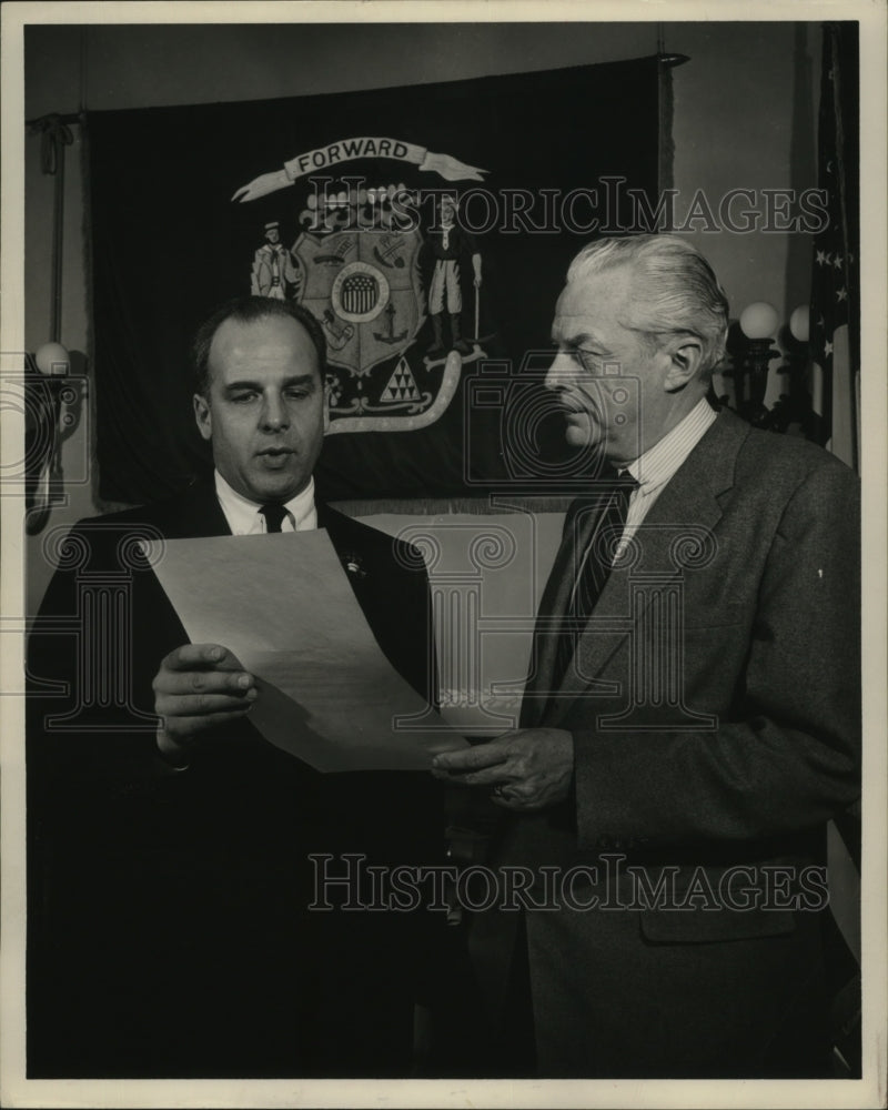 1959 Press Photo J. Martin Klotsche, UWM Chancellor &amp; Gov. Gaylord Nelson- Historic Images