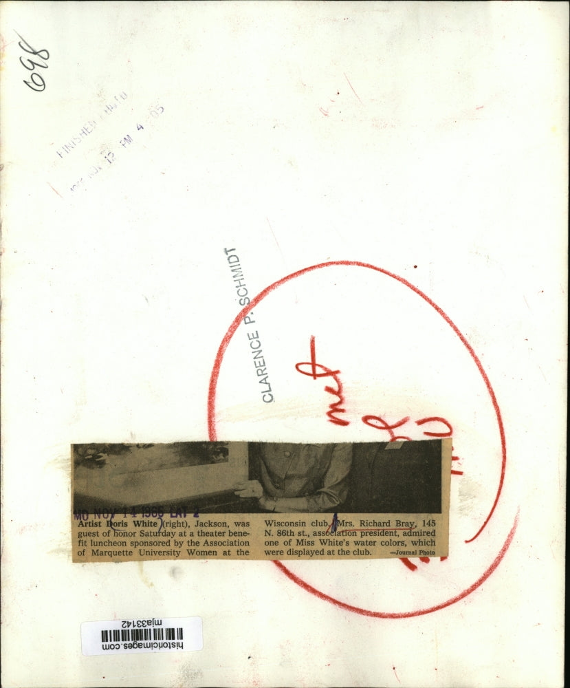 1966 Press Photo Artist Doris White, Jackson w/ Mrs Richard Bray at Wisconsin