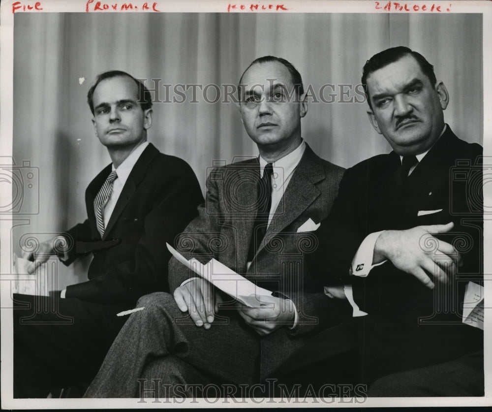 1954 Press Photo Gov. Walter J. Kohler Jr. and others - groups - Historic Images