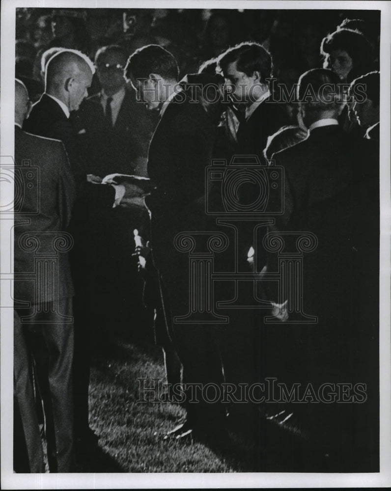 1968 Press Photo Funeral of Robert F. Kennedy- Historic Images