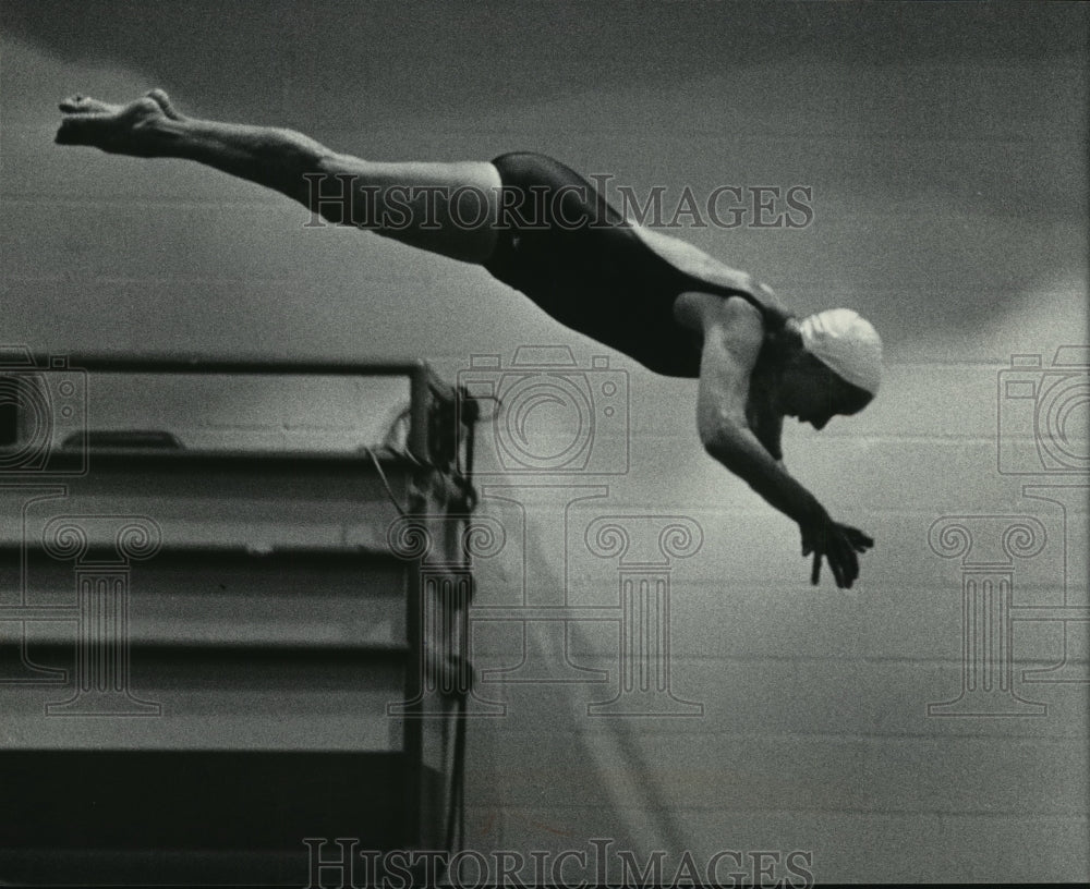 1984 Press Photo The Nation&#39;s Oldest Competing Diver Viola Krahn - mja35245- Historic Images