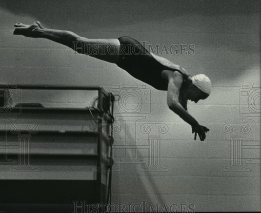 1984 Press Photo The Nation's Oldest Competing Diver Viola Krahn - mja35245- Historic Images