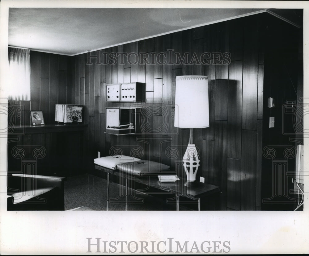 1963 Press Photo Interior view of the State office building- Historic Images