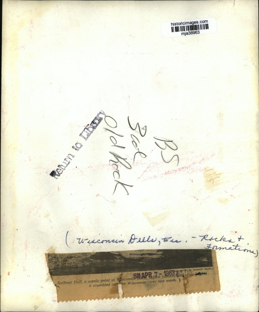 1963 Press Photo Sailboat Hull Rock Formation at the Wisconsin Dells - mja38963