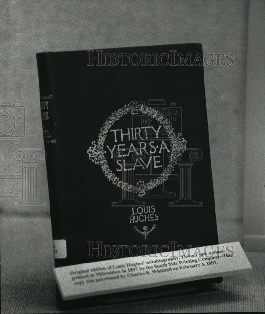 1993 Press Photo A Display at the Wisconsin Historical Society contains photos.