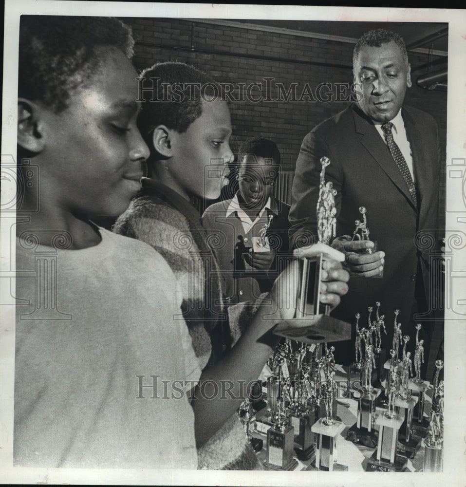 1968 Press Photo Fred Bland, North Division High School Basketball Coach- Historic Images