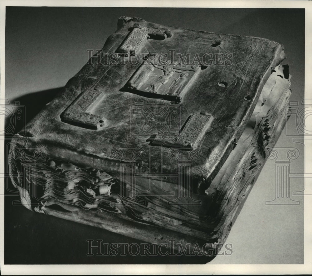 1952 Press Photo Old Bible owned by Frank Poulos of Antigo, Wisconsin