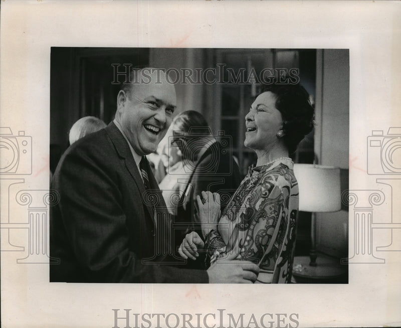 Load image into Gallery viewer, 1969 Press Photo Defense Sec. Melvin R. Laird dancing with Mrs. Maurice Stans
