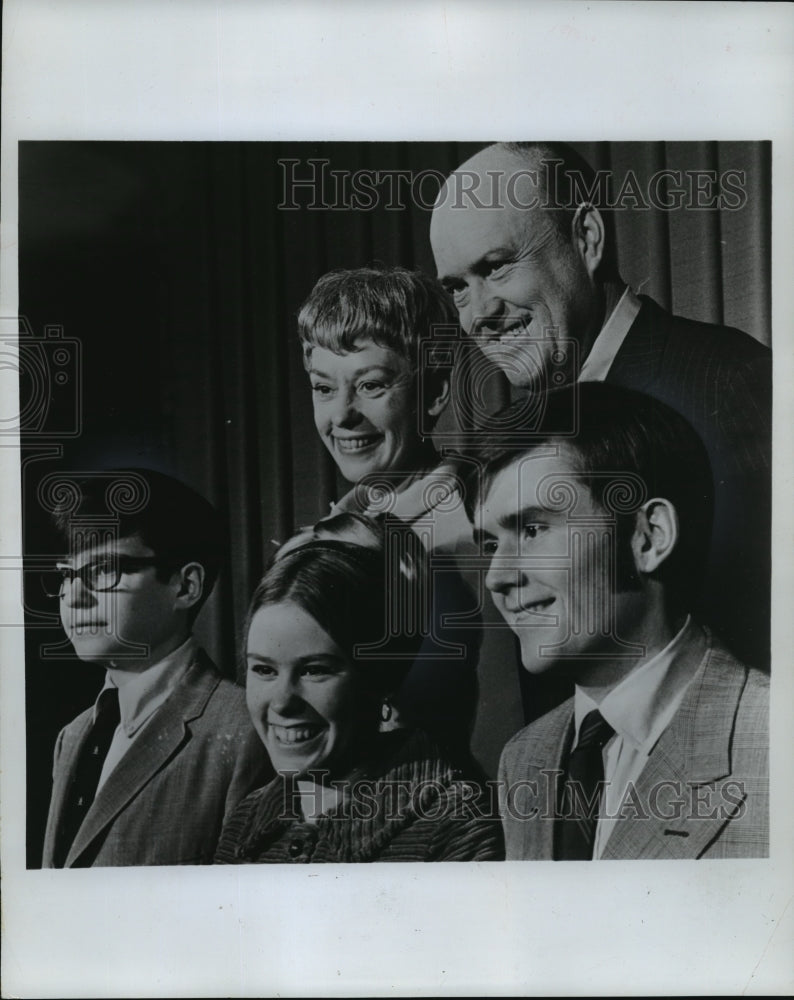 1969 Press Photo Secretary of Defense, Melvin R. Laird and family - mja45366- Historic Images