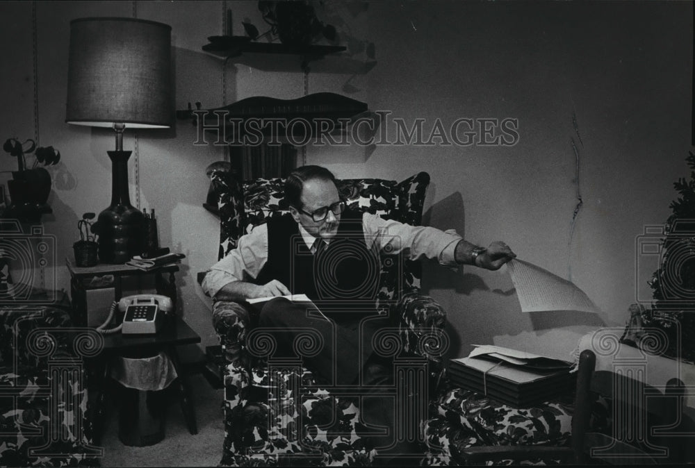 1980 Press Photo Stanley York, Chairman Of Public Service Commission - mja46580