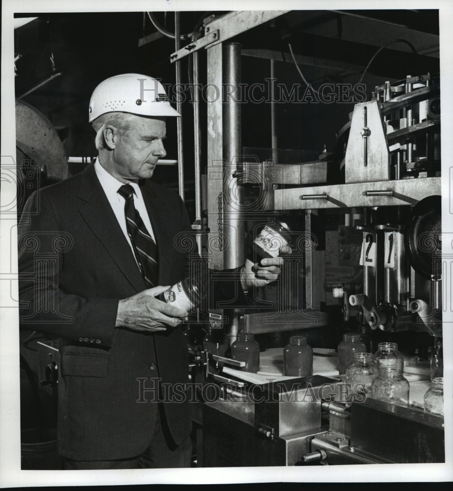 1989 Press Photo David Lau, son of the founder of Aunt Nellie's Farm Kitchens