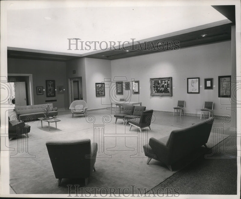 Load image into Gallery viewer, 1950 Press Photo Tones of Gray and yellow at the lobby of Worcester Art Center
