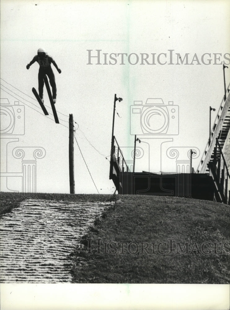 1981 Press Photo Reed Zuehike of Eau Claire wins 19-and-older ski competition- Historic Images