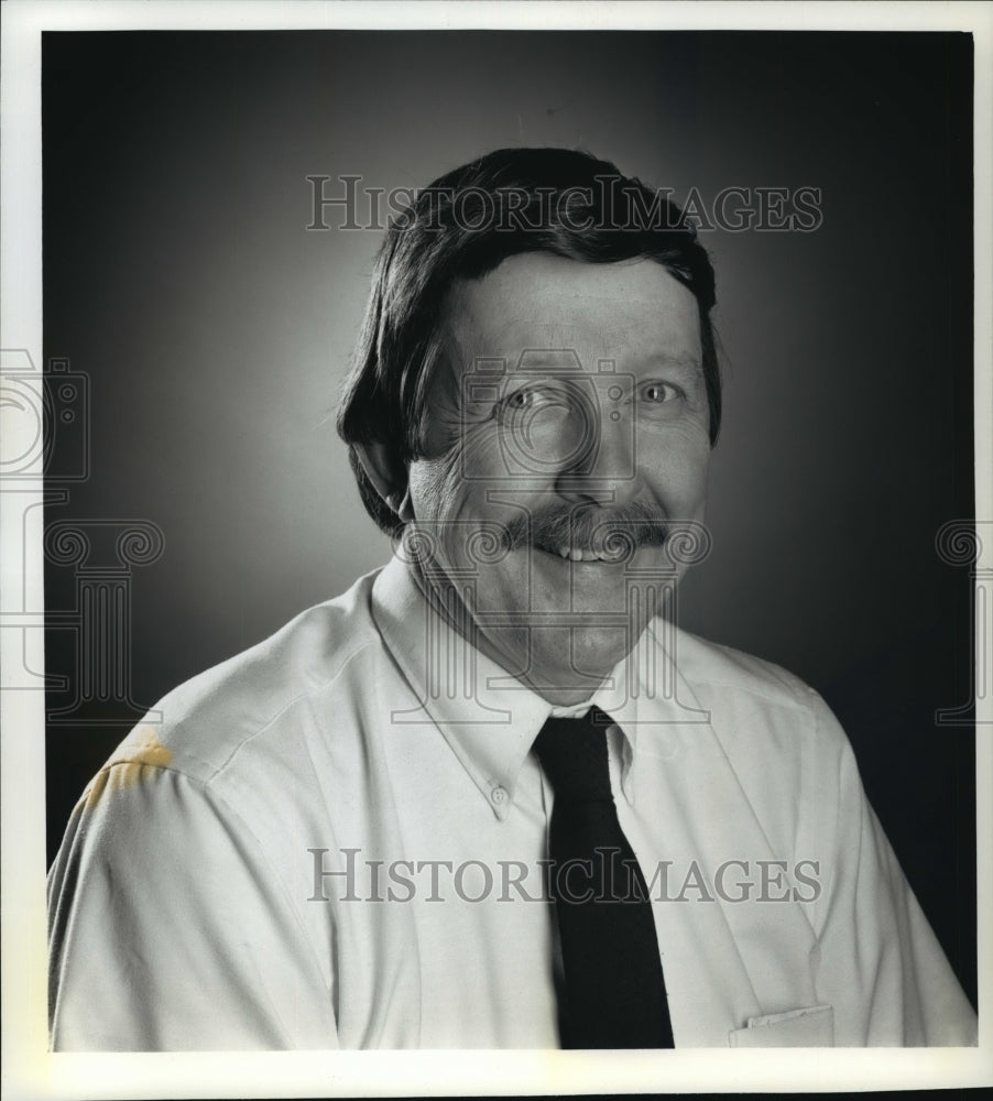 Press Photo George Chobot - mja50142