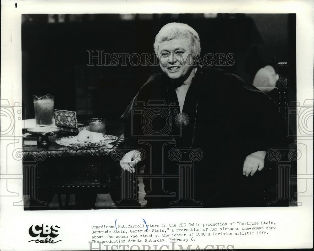 1985 Press Photo Comedienne Pat Carroll stars in a one-woman show on CBS Cable- Historic Images