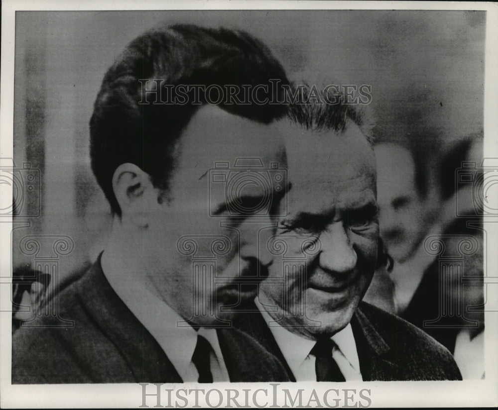 1967 Press Photo Houari Boumedienne & Alexi Kosygin greet diplomats in Moscow