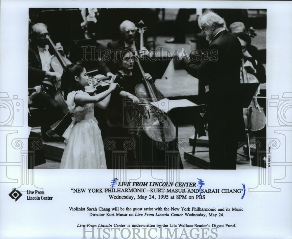 1995 Press Photo Violinist Sarah Chang with Kurt Masur &amp; New York Philharmonic- Historic Images