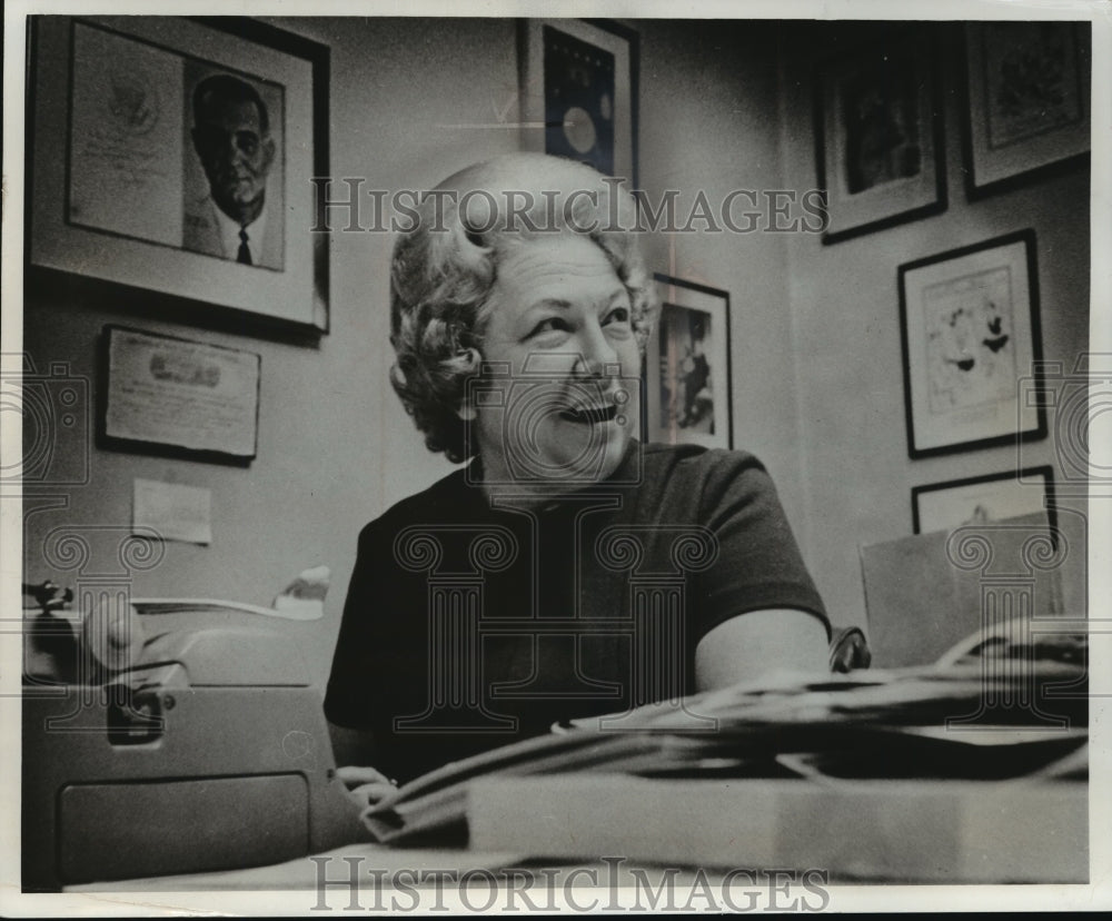 1976 Press Photo Author and ex-press secretary Liz Carpenter - mja50921